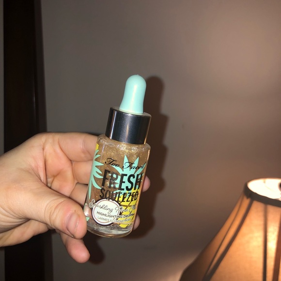 Too Faced Fresh Squezzed Highlighter Drops - Picture 2 of 2
